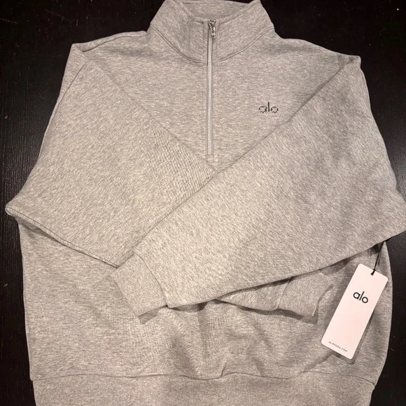 ALO accloade 1/4 zip pullover - heather gray NWT sz M - Picture 7 of 10